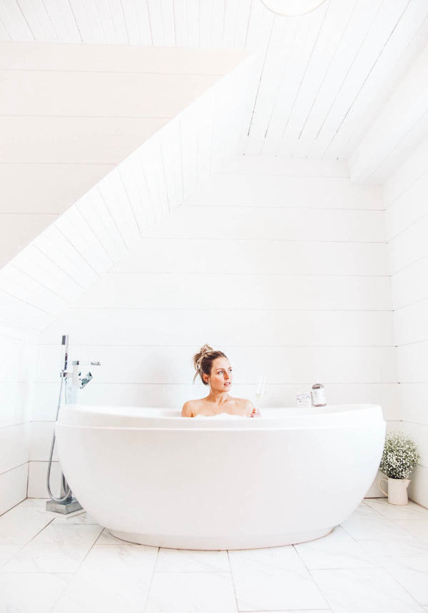 Bathorium Eucalyptus Apothecary Crush Bath Soak.