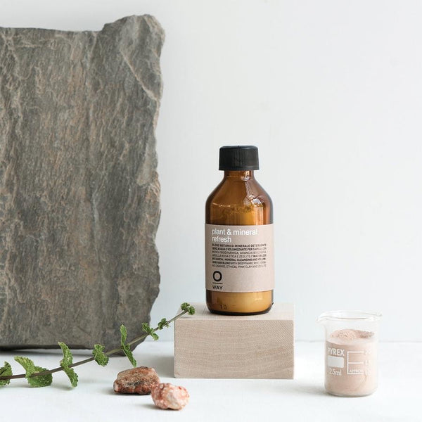 Oway Plant & Mineral Refresh Dry Shampoo.